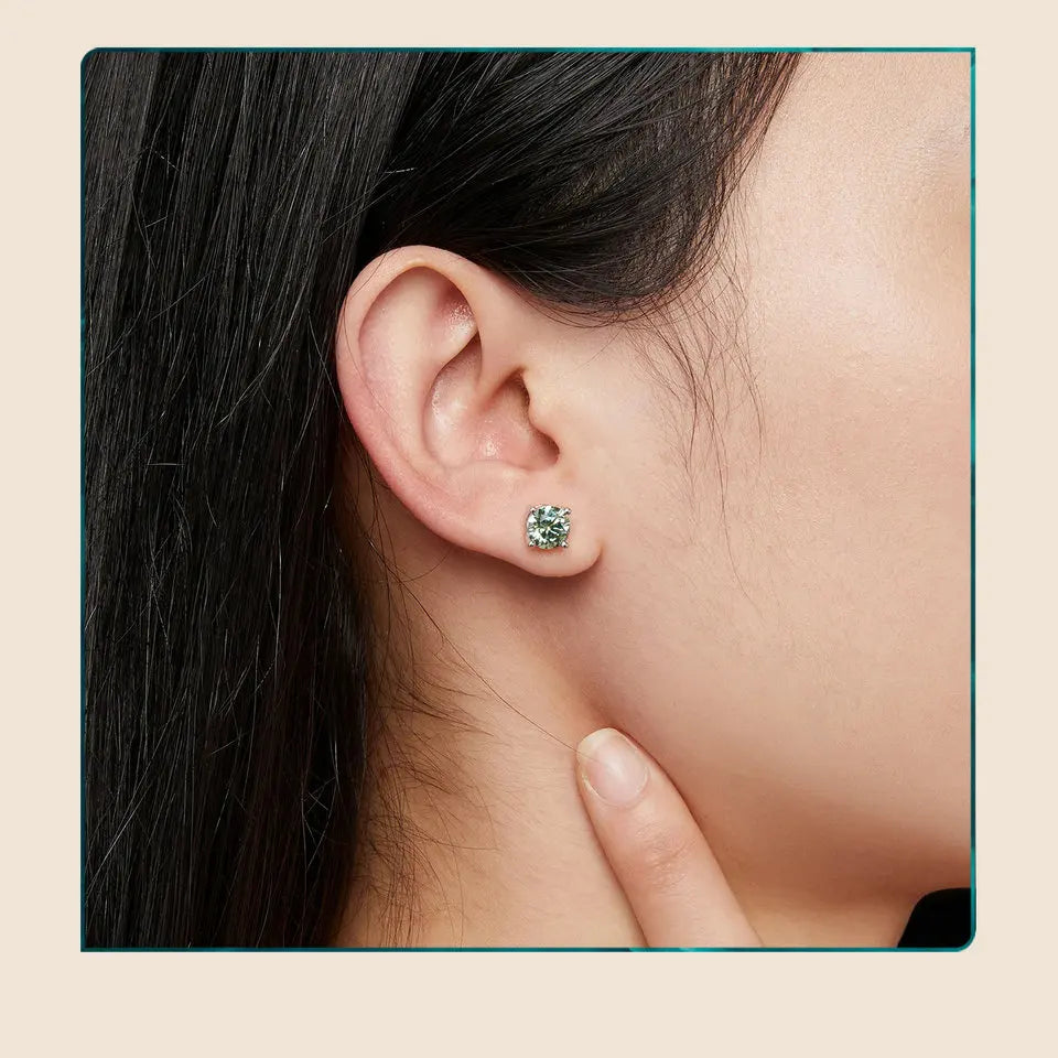Silver Earrings with Moissanite